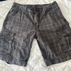 Men’s Levi’s cargo shorts